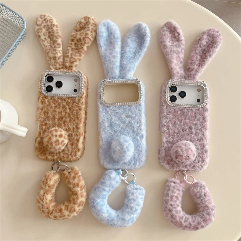 Apple Iphone 15 - Schattige cartoon luipaardprint konijnenoren pluche hoesje